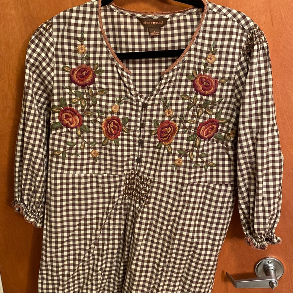 April Cornell top size large